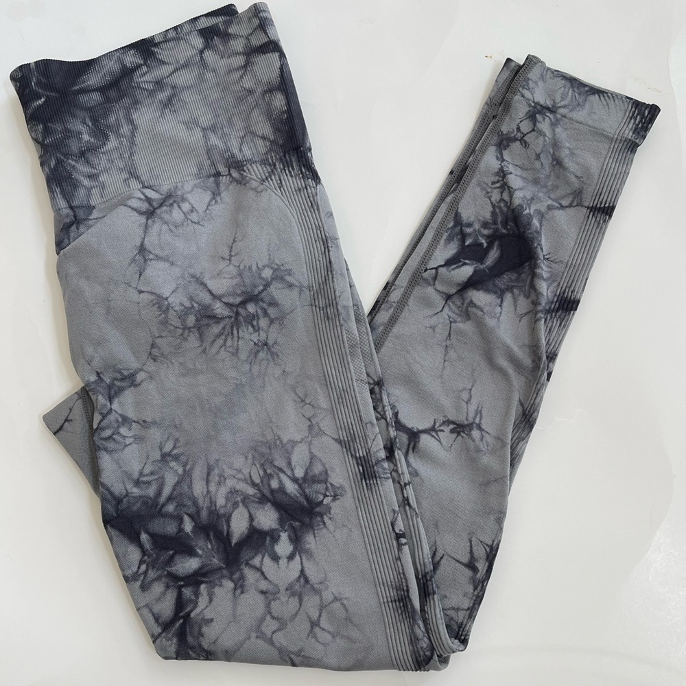 Tie Dye activewear leggings with scrunch bottoms